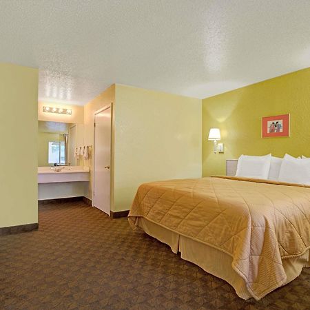 White Rock Inn Сан Маркос Экстерьер фото